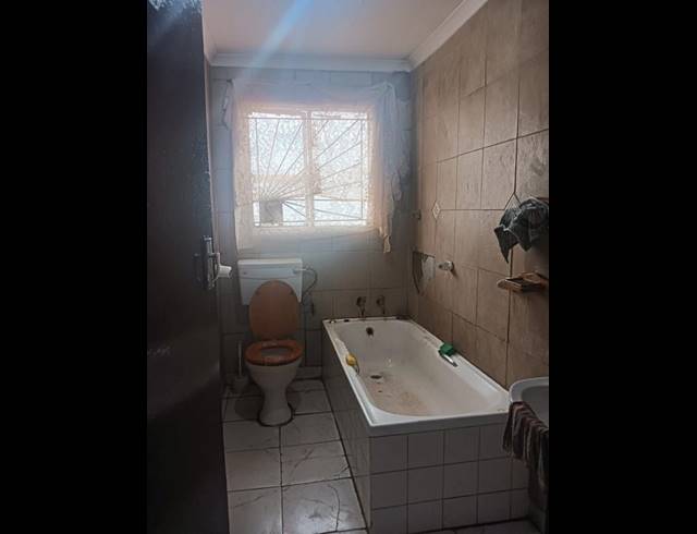 3 BEDROOM HOUSE FOR SALE IN VILLA LIZA